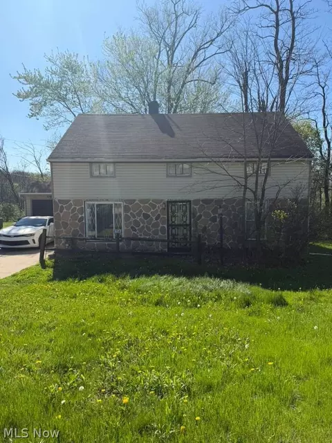 4258 Hickory Ln, Warrensville Heights, OH 44128