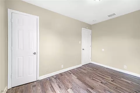 Bedroom - 910 Ardella Ave, Akron, OH 44306 photo 6 of 6
