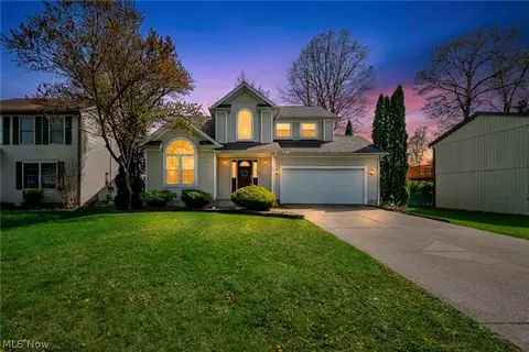 88 Magnolia Ave, Northfield, OH 44067