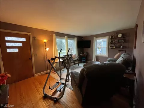 Living - 809 Lakeview Ave NW, Canton, OH 44708 photo 1 of 1