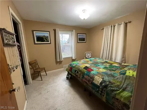 Bedroom - 809 Lakeview Ave NW, Canton, OH 44708 photo 2 of 3