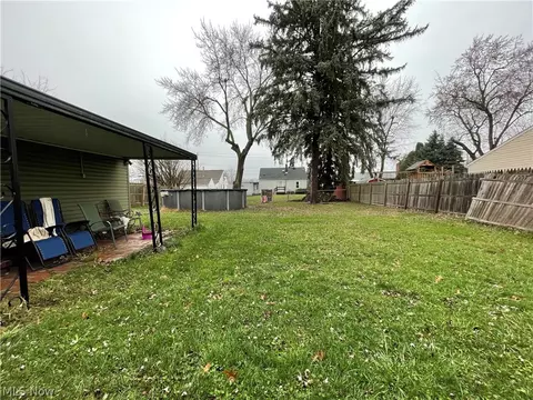 Exterior - 809 Lakeview Ave NW, Canton, OH 44708 photo 2 of 2