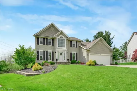 141 Mccleary Ct, Sagamore Hills, OH 44067