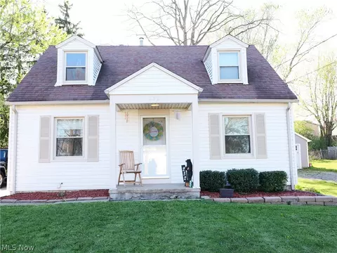 252 Parkgate Ave, Austintown, OH 44515