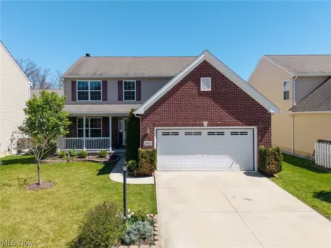 9961 Colmanara Dr, Aurora, OH 44202