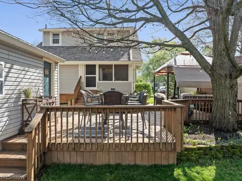 Exterior - 122 Overlook Ave, Wadsworth, OH 44281 photo 12 of 13