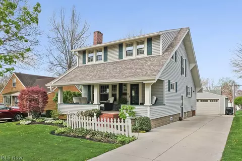 Exterior - 122 Overlook Ave, Wadsworth, OH 44281 photo 2 of 13