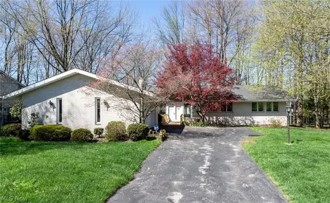 3970 E Meadow Ln, Beachwood, OH 44122