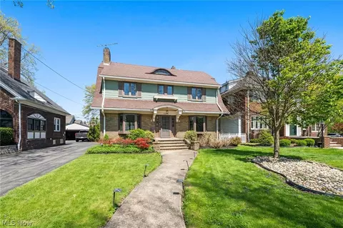 14920 Lake Ave, Lakewood, OH 44107
