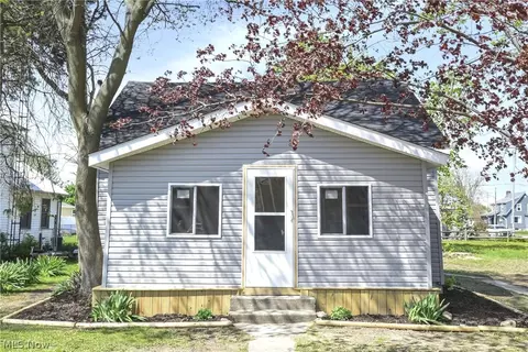 506 Washington St, Port Clinton, OH 43452