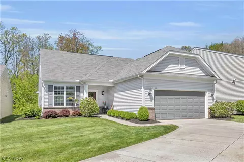 488 Arbor Ln, Copley, OH 44321 photo 2