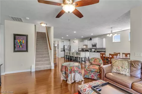 Entry Way - 488 Arbor Ln, Copley, OH 44321 photo 1 of 3