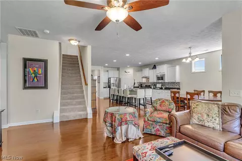 488 Arbor Ln, Copley, OH 44321 photo 5