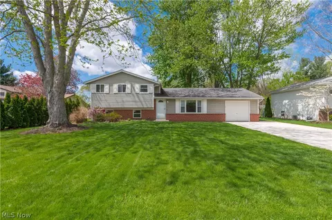 6974 Wil Lou Ln, North Ridgeville, OH 44039
