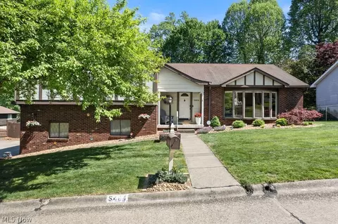 5404 11th Ave, Vienna, WV 26105