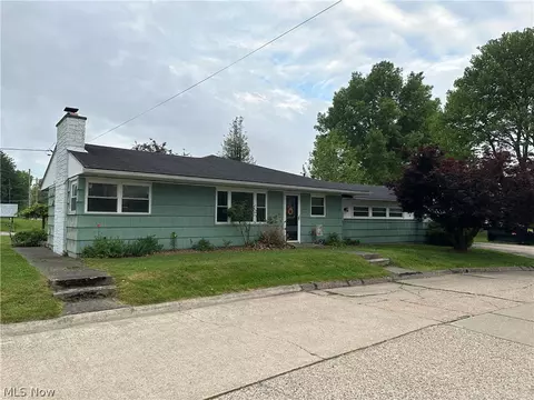 5515 Grand Central Ave, Vienna, WV 26105
