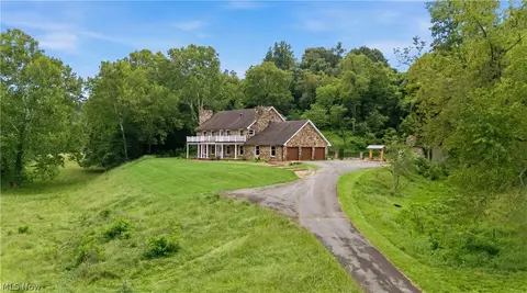 131 Loretto Ln, Parkersburg, WV 26101