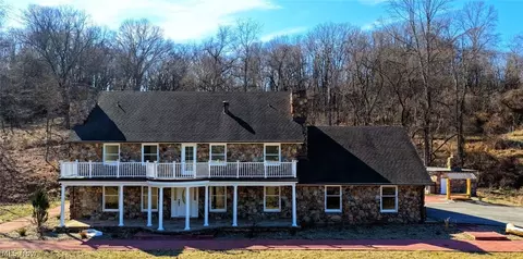 131 Loretto Ln, Parkersburg, WV 26101