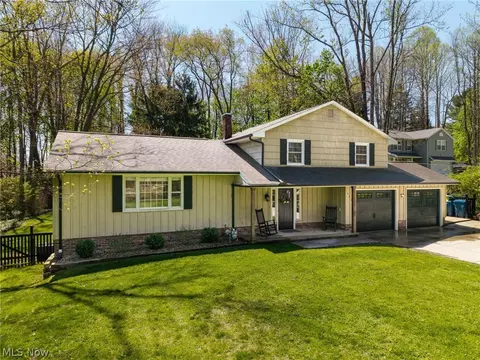 4360 Copley Rd, Akron, OH 44321