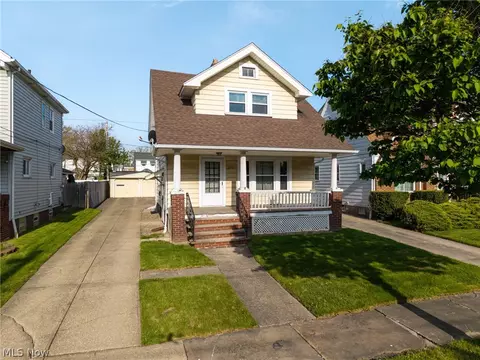 4076 W 49 St, Cleveland, OH 44144
