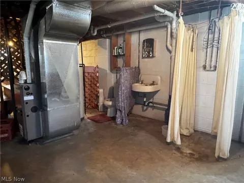 Bath - 179 E Grover St, Killbuck, OH 44637 photo 6 of 6