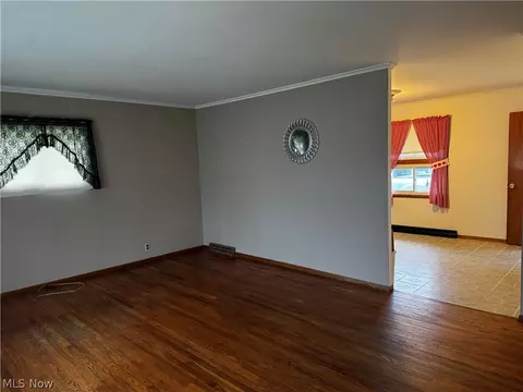 Living - 179 E Grover St, Killbuck, OH 44637 photo 4 of 5