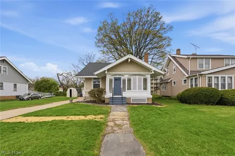 3856 W 162nd St, Cleveland, OH 44111
