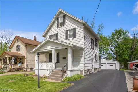 273 Maplewood Ave, Struthers, OH 44471