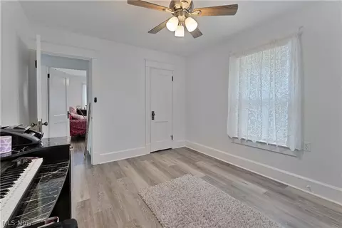 Bedroom - 273 Maplewood Ave, Struthers, OH 44471 photo 3 of 3
