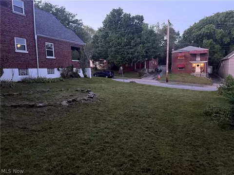 4635 Chickering Ave, Cincinnati, OH 45232 photo 4