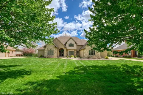 4966 Abbey Church Ave NW, Canton, OH 44718