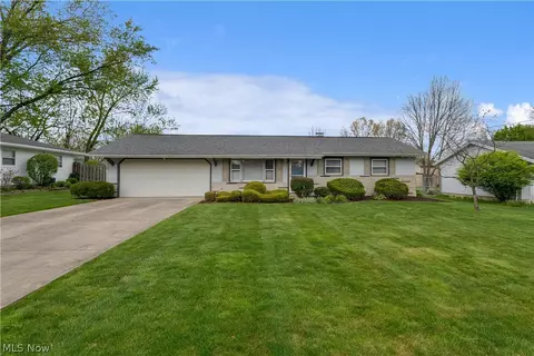 4576 Alderwood Dr, Canfield, OH 44406