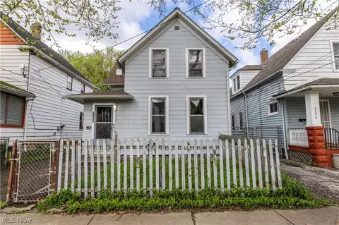 3358 W 30th St, Cleveland, OH 44109