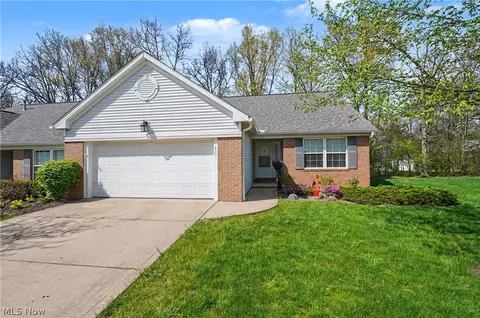 445 E Reserve Dr, Cuyahoga Falls, OH 44223