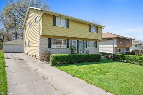 8230 Reed Ave, Garfield Heights, OH 44125
