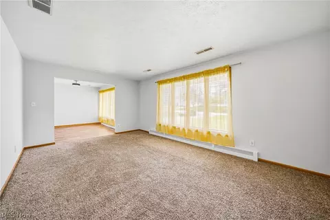 Living - 1584 Hemlock Dr, Ashtabula, OH 44004 photo 1 of 6