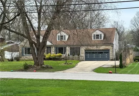 3912 Glenmere Dr, Youngstown, OH 44511