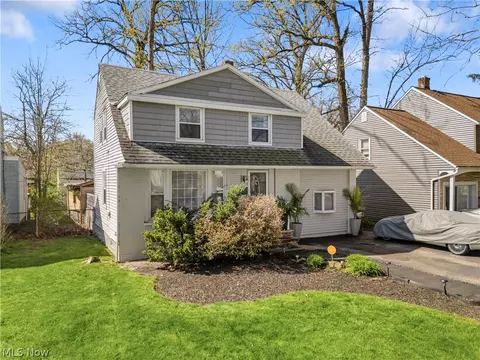 19406 Wickfield Ave, Warrensville Heights, OH 44122