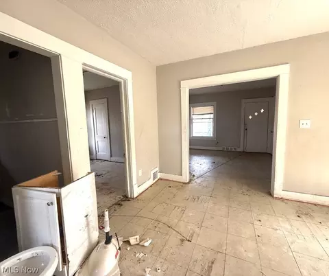 1276 E 133rd St, East Cleveland, OH 44112 photo 5
