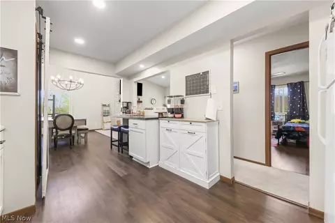 Entry Way - 804 Kirkwall Dr, Akron, OH 44321 photo 1 of 1