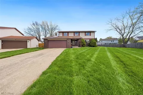 17773 Blazing Star Dr, Strongsville, OH 44136