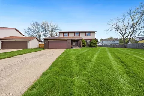17773 Blazing Star Dr, Strongsville, OH 44136