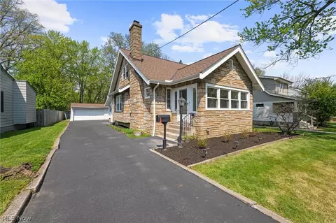 4521 Telhurst Rd, South Euclid, OH 44121