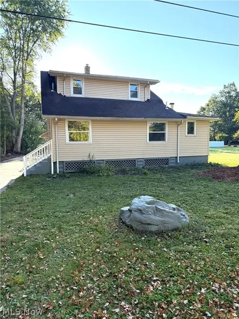 3687 Franklin Ave, Hubbard, OH 44425