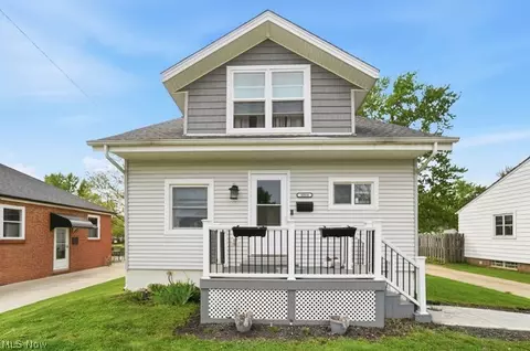 4044 W 223rd St, Fairview Park, OH 44126