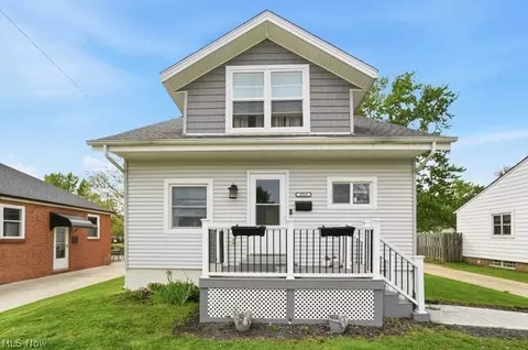 4044 W 223rd St, Fairview Park, OH 44126