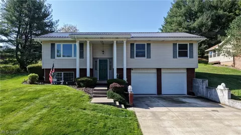 592 Hilan Ave SW, New Philadelphia, OH 44663