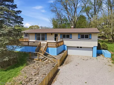 164 Bridge St, Conneaut, OH 44030