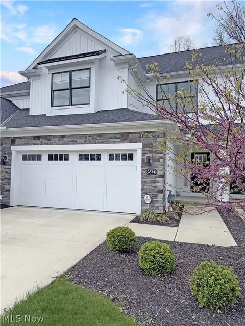 2834 Riviera Dr, Fairlawn, OH 44333