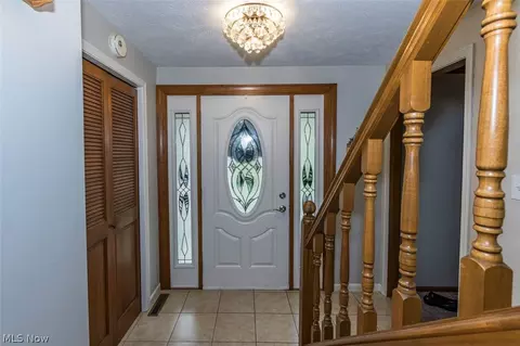 Entry Way - 5321 Swepstone St NW, Canton, OH 44708 photo 1 of 1